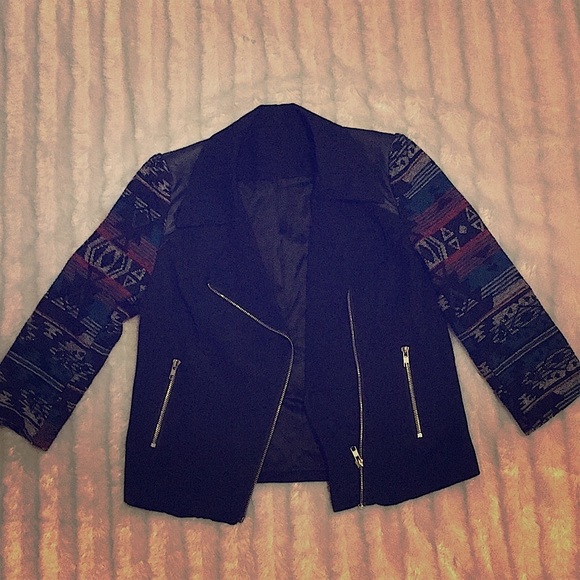 Jackets & Blazers - Zip up blazer jacket Aztec print sleeve coat